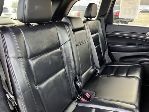 Used 2021 Jeep Grand Cherokee Limited image 16