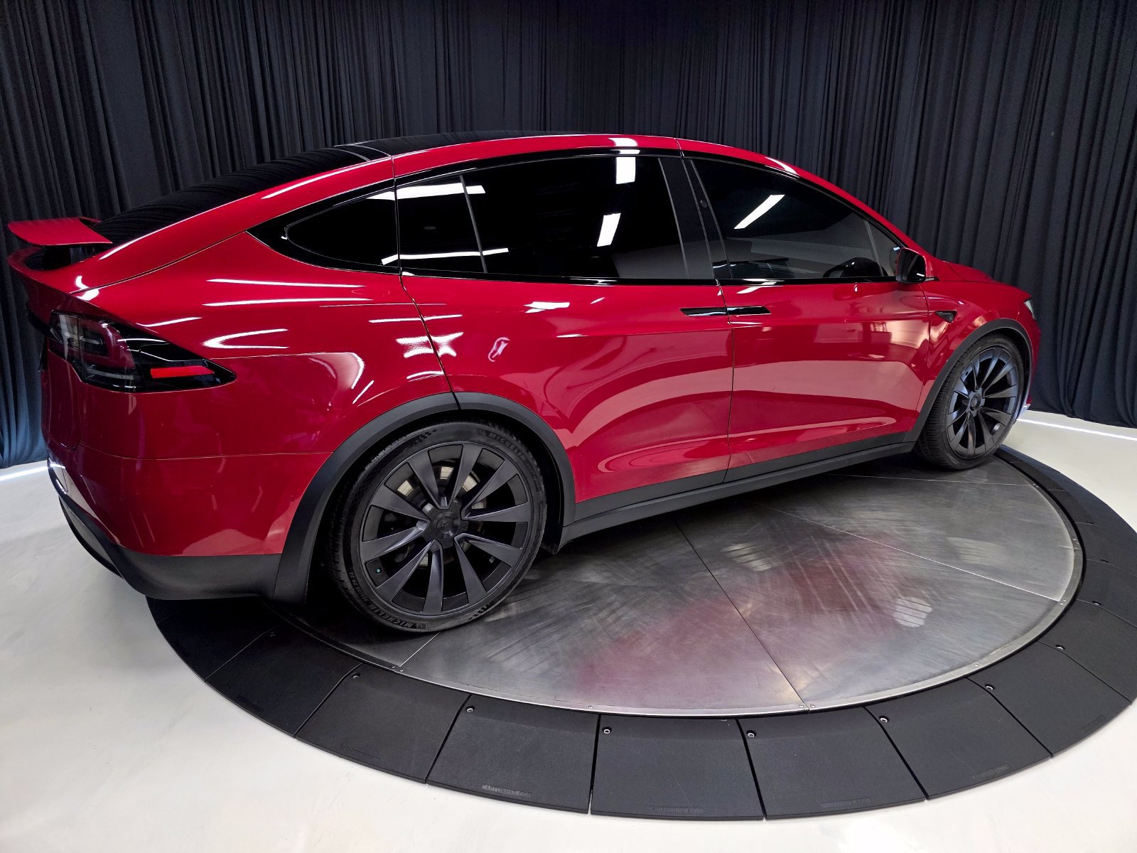 Used 2023 Tesla Model X AWD/4WD image 14