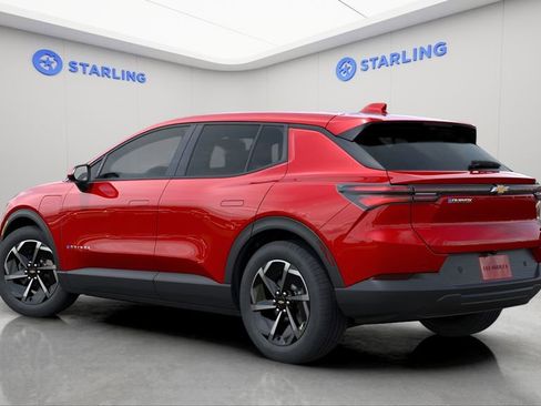 New 2026 Chevrolet Equinox EV LT image 3