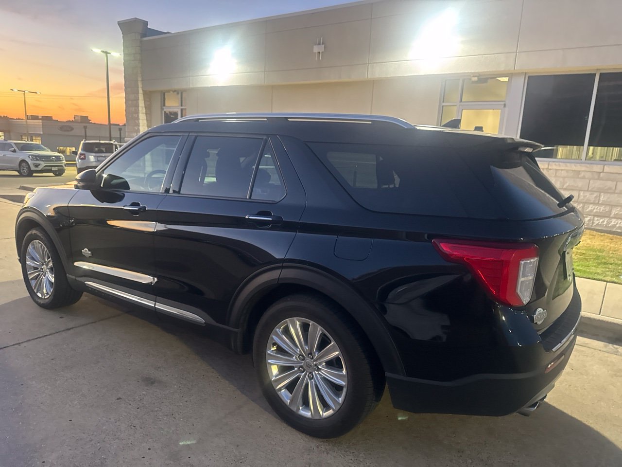 Used 2022 Ford Explorer King Ranch RWD image 6