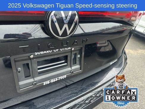 Used 2025 Volkswagen Tiguan SE R-Line image 16