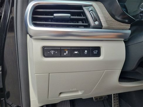 Used 2022 Kia Telluride SX w/ Towing Package image 25