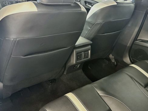 Used 2025 Toyota Camry SE FWD image 28