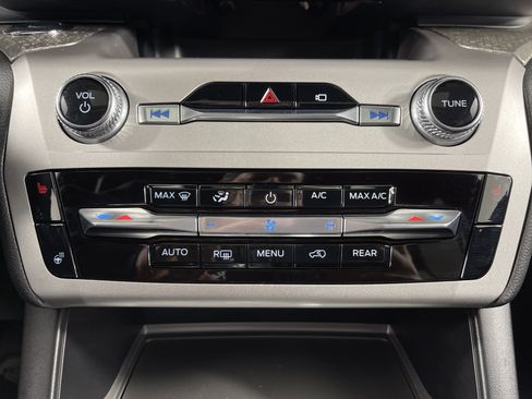 Used 2022 Ford Explorer Timberline image 27