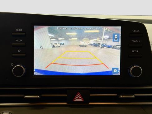 Used 2023 Hyundai Elantra SEL FWD image 13