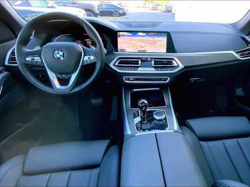 Used 2022 BMW X5 xDrive40i w/ Premium Package image 16