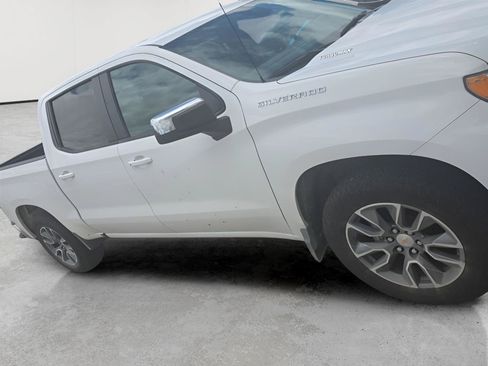 Used 2026 Chevrolet Silverado 1500 LT AWD/4WD image 37