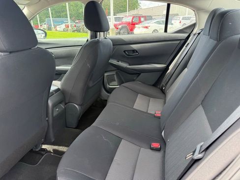 Used 2024 Nissan Sentra SV FWD image 18