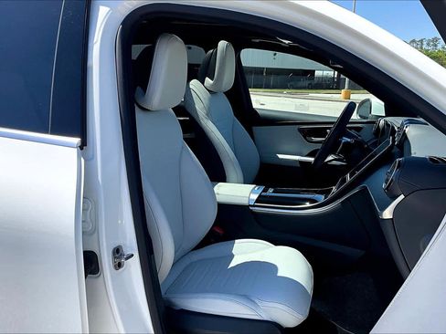 Certified 2025 Mercedes-Benz GLC 350e 4MATIC image 9