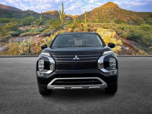 Used 2024 Mitsubishi Outlander SE image 5