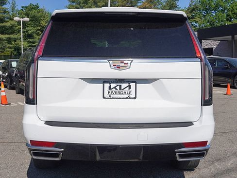 Used 2023 Cadillac Escalade Premium Luxury AWD/4WD image 20