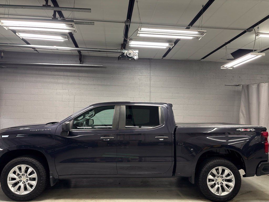 Used 2022 Chevrolet Silverado 1500 W/T w/ WT Value Package AWD/4WD image 24