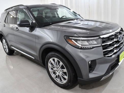 New 2025 Ford Explorer Active w/ Active Comfort Package image 5