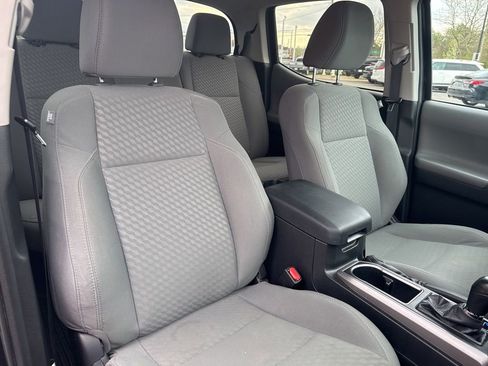 Used 2020 Toyota Tacoma SR5 w/ Technology Package image 23