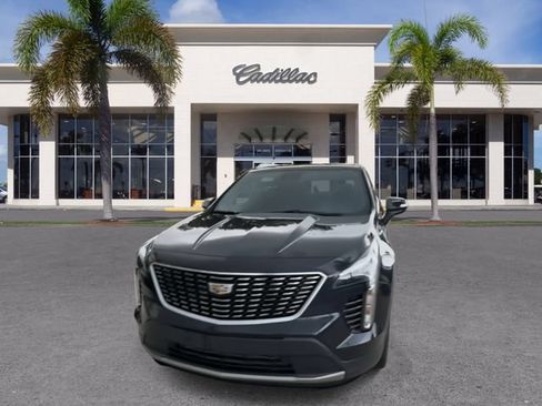 Certified 2023 Cadillac XT4 Premium Luxury FWD image 4