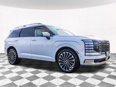 Used 2026 Hyundai Palisade Calligraphy FWD image 12