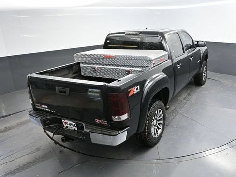 Used 2010 GMC Sierra 1500 SLT w/ All-Terrain Package AWD/4WD image 33