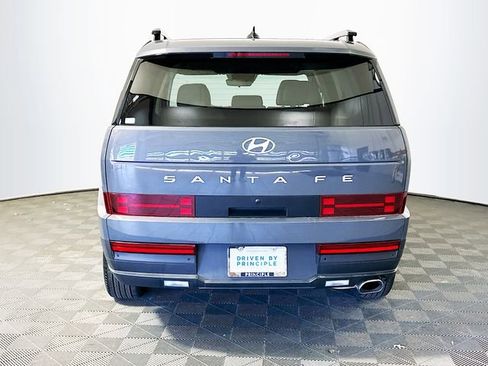 Used 2025 Hyundai Santa Fe SEL FWD image 7