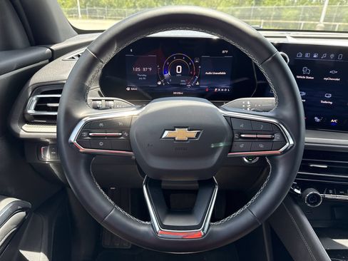 Used 2026 Chevrolet Traverse LT FWD image 11