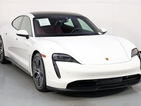 Used 2022 Porsche Taycan image 56