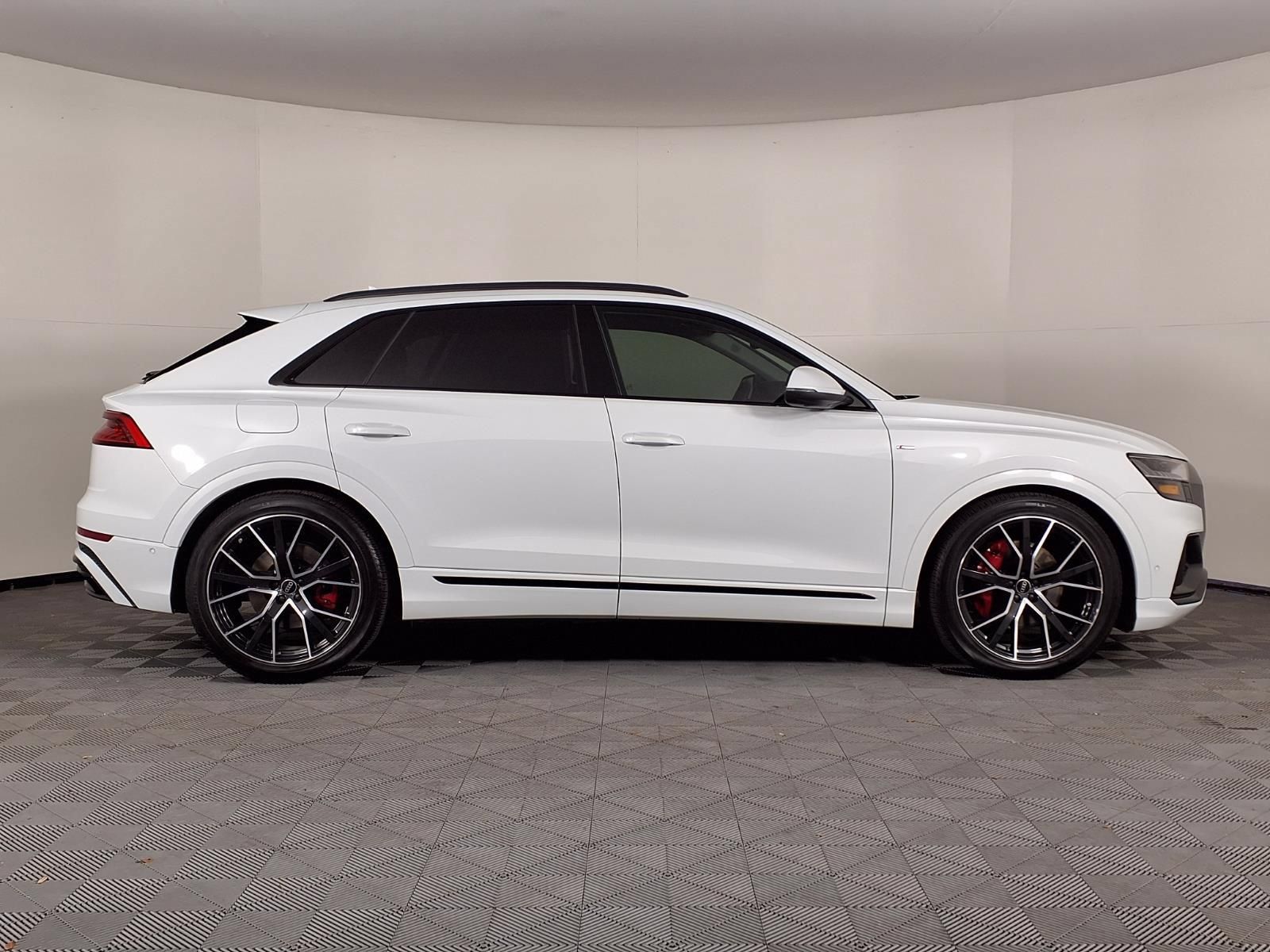 Used 2023 Audi Q8 Prestige AWD/4WD image 34