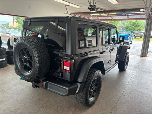 Certified 2024 Jeep Wrangler Unlimited AWD/4WD image 23