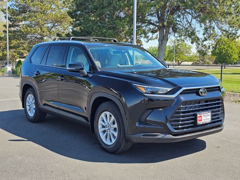 New 2026 Toyota Grand Highlander AWD Hybrid image 6