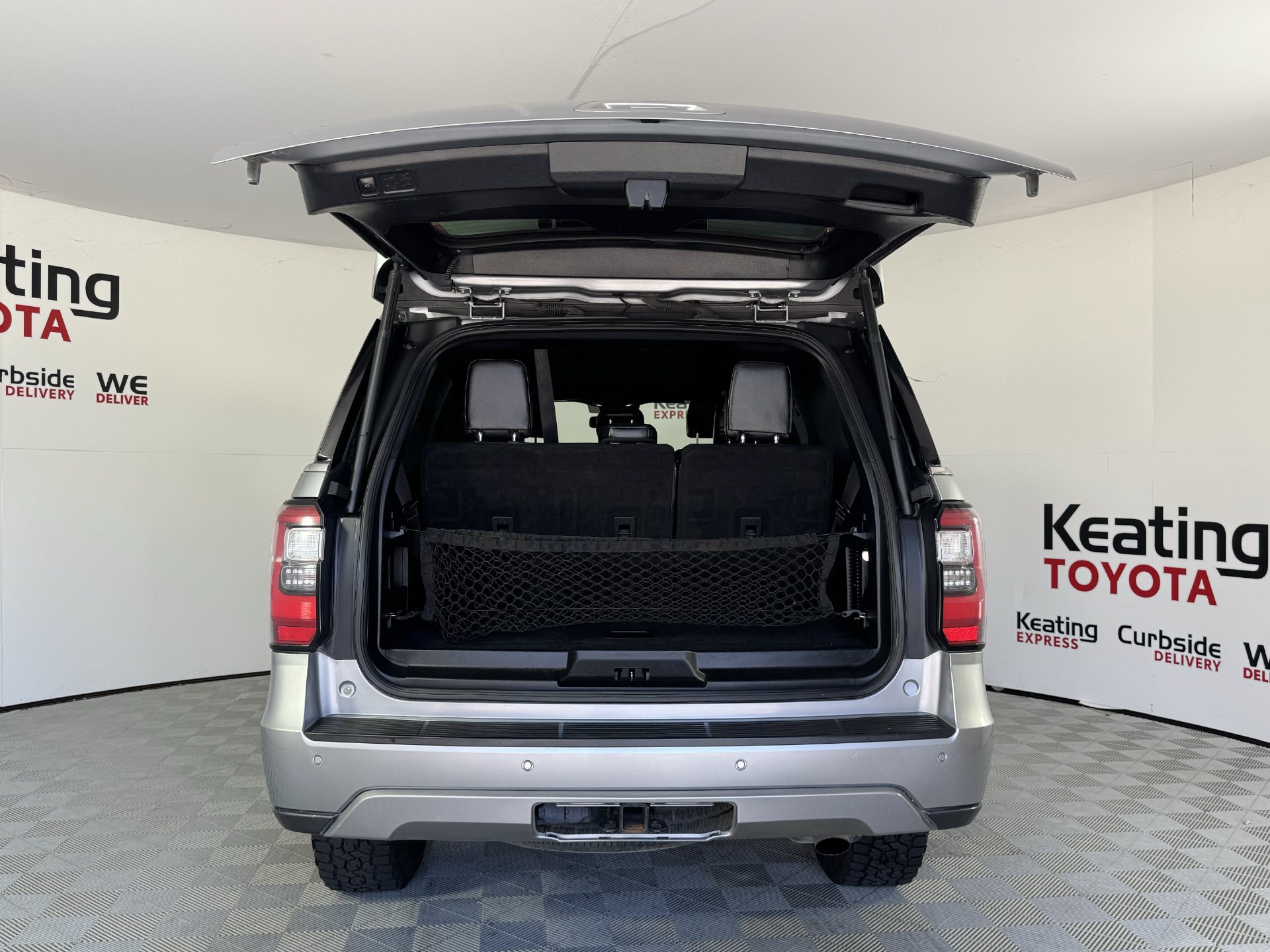 Used 2020 Ford Expedition Limited AWD/4WD image 17
