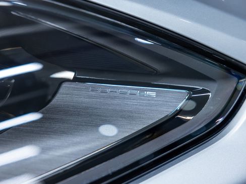 Certified 2025 Porsche Cayenne image 17