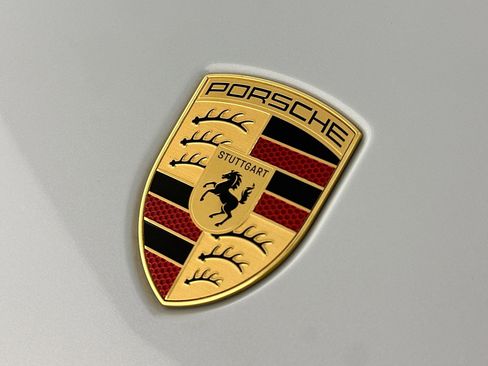 Used 2024 Porsche Macan 4 Electric image 33