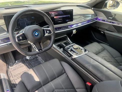 Certified 2025 BMW i7 xDrive60 AWD/4WD image 15