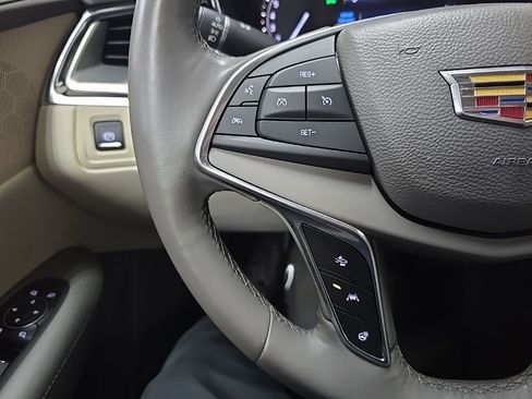 Used 2017 Cadillac XT5 Luxury w/ Driver Awareness Package image 20