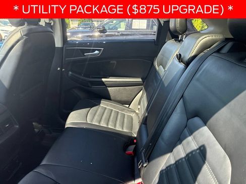 Used 2016 Ford Edge SEL w/ Equipment Group 201A AWD/4WD image 8