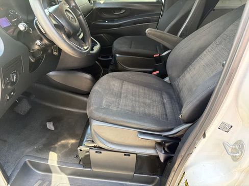 Used 2020 Mercedes-Benz Metris image 10