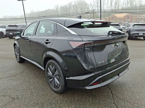 Used 2023 Nissan Ariya FWD image 5