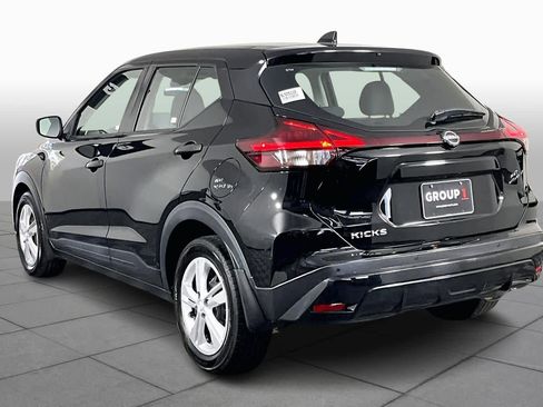 Used 2022 Nissan Kicks S image 11