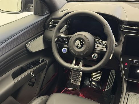 New 2025 Maserati Grecale Modena image 16