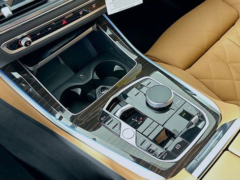 New 2026 BMW X5 xDrive50e w/ M Sport Package AWD/4WD image 15