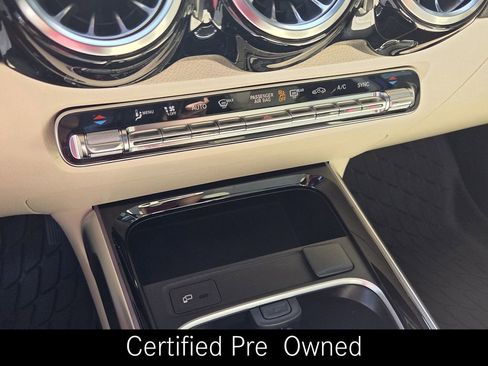 Used 2023 Mercedes-Benz GLB 250 4MATIC image 25