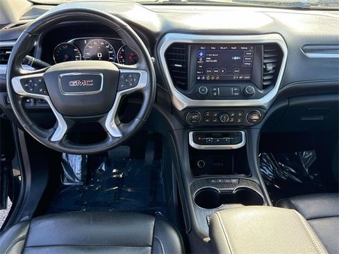 Used 2022 GMC Acadia SLT w/ Technology Package image 18