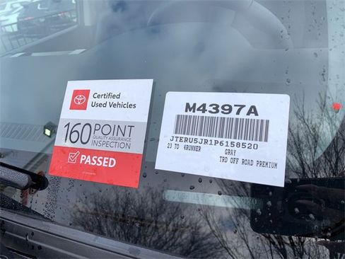 Certified 2023 Toyota 4Runner TRD Off-Road Premium image 39