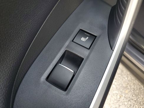 Used 2020 Toyota RAV4 Limited AWD/4WD image 14