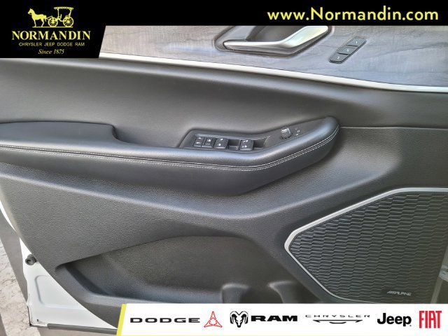 Used 2021 Jeep Grand Cherokee L Limited AWD/4WD image 13