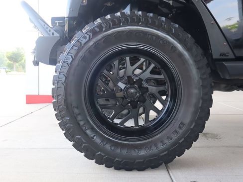 Used 2015 Jeep Wrangler Unlimited Sport w/ Quick Order Package 24S AWD/4WD image 5