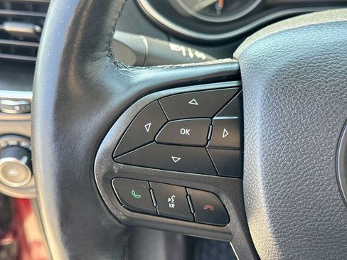 Used 2019 Jeep Cherokee Trailhawk w/ Comfort/Convenience Group AWD/4WD image 23