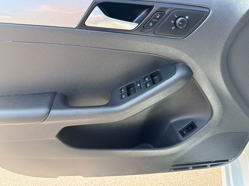 Used 2017 Volkswagen Jetta S FWD image 10