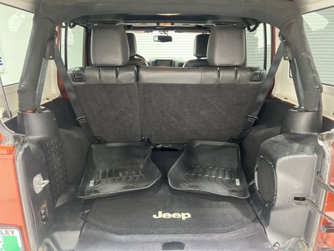 Used 2014 Jeep Wrangler Unlimited Sahara w/ Connectivity Group image 22