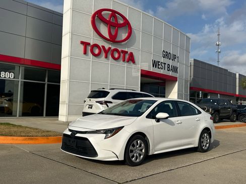 Used 2024 Toyota Corolla LE image 4