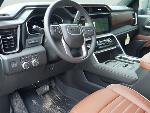 New 2026 GMC Sierra 2500 Denali Ultimate w/ Max Trailering Package image 11