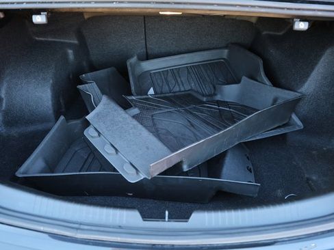 Used 2025 Chevrolet Malibu RS image 5